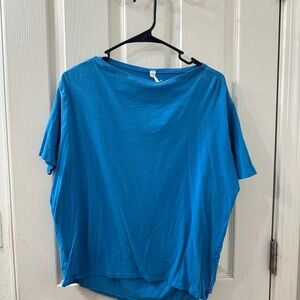 SOLD ON DEPOP Lululemon Athletica Blue Boxy Short Sleeve Tee
